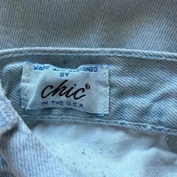 Chic Vintage High Waisted Acid Wash Mom Shorts Size 8 USA Made Denim Bermuda - Picture 6 of 7